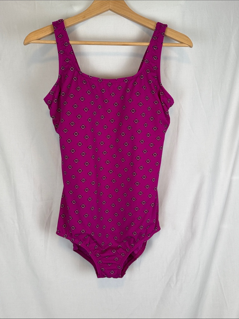 Women's Lands' End One Piece Magenta Patterned Swimsuit Size 14 New Without Tag